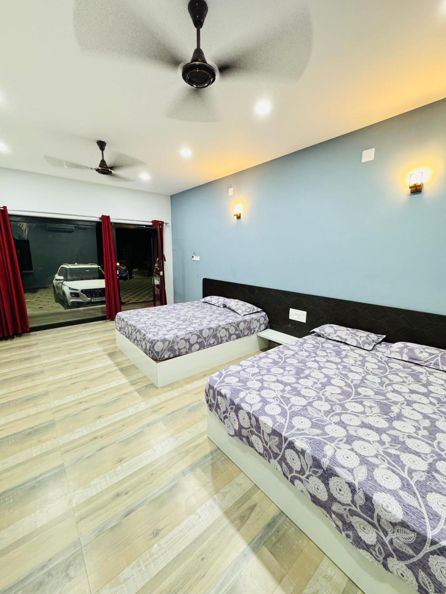 The Glasswater By The Backwater Homestay Kalyānpur Exteriör bild