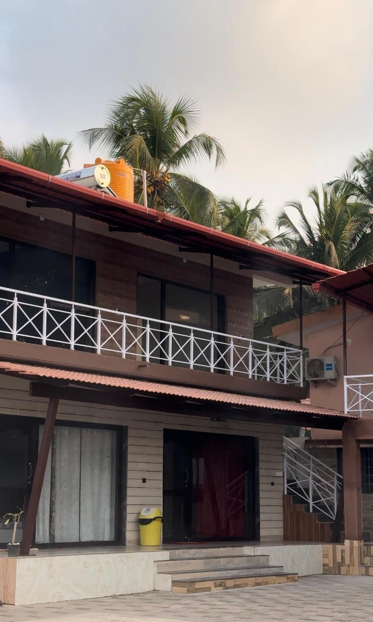 The Glasswater By The Backwater Homestay Kalyānpur Exteriör bild