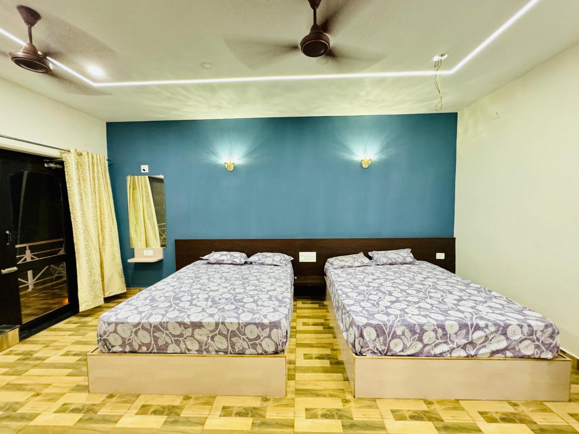 The Glasswater By The Backwater Homestay Kalyānpur Exteriör bild